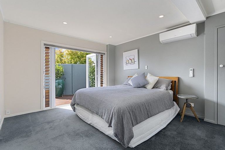 Photo of property in 7 Elizabeth Place, Mairangi Bay, Auckland, 0630