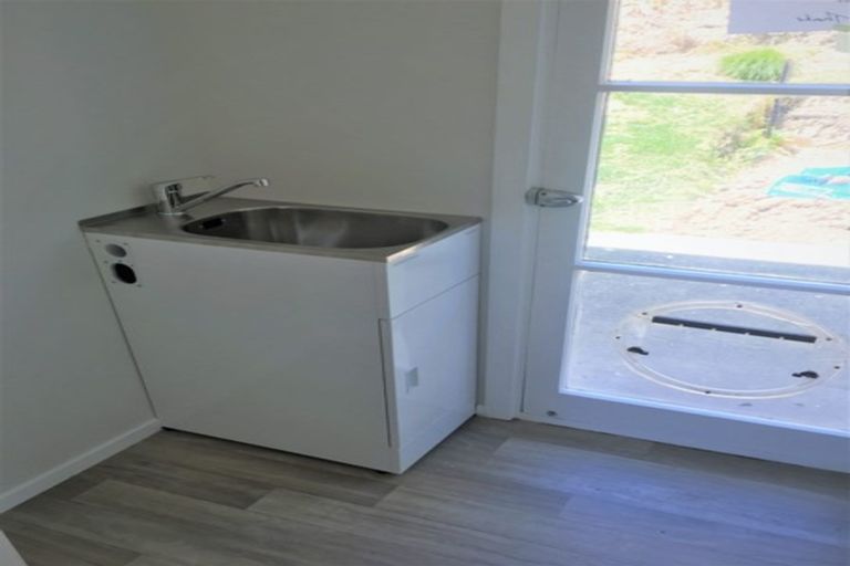 Photo of property in 2/19 Hollyhock Place, Browns Bay, Auckland, 0630