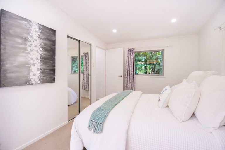 Photo of property in 37 Western Road, Laingholm, Auckland, 0604