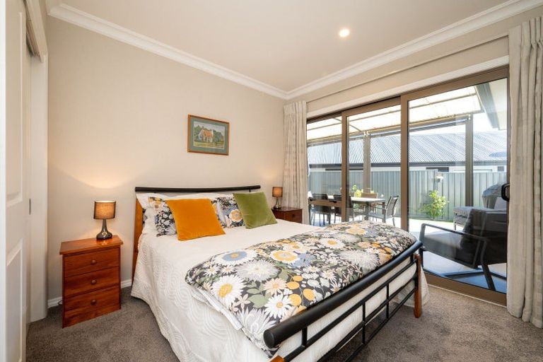 Photo of property in 28 Whakatomo Place, Havelock North, 4130