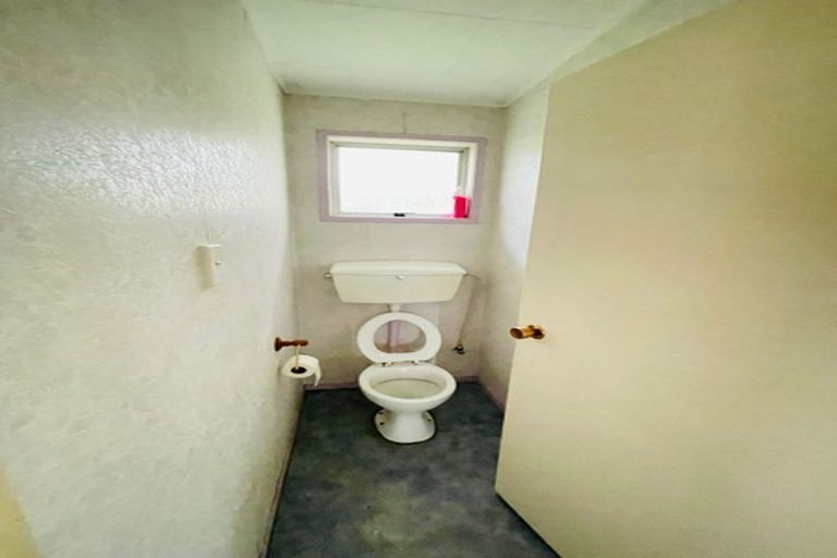 Photo of property in 35 Fairdale Avenue, Red Hill, Papakura, 2110