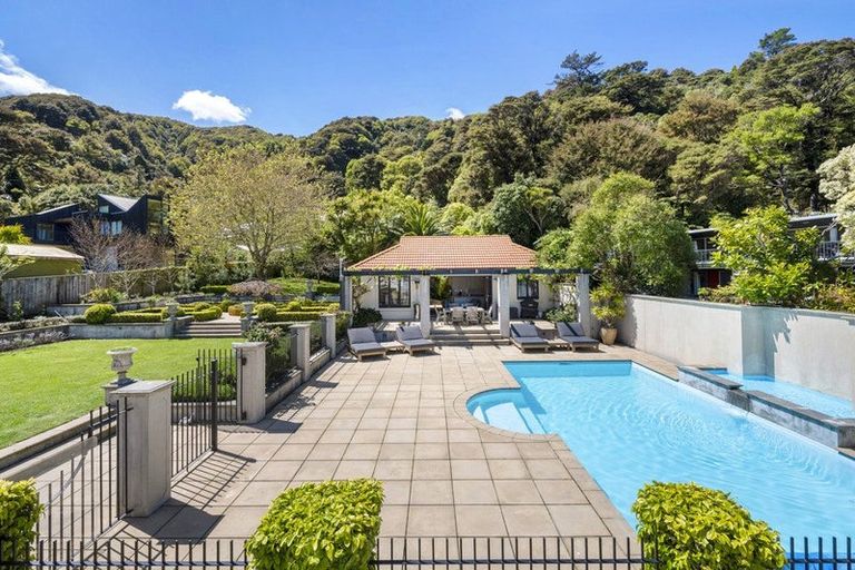 Photo of property in 60 Cheviot Road, Lowry Bay, Lower Hutt, 5013