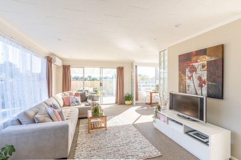 Photo of property in 39 Poplar Avenue, Raumati South, Paraparaumu, 5032