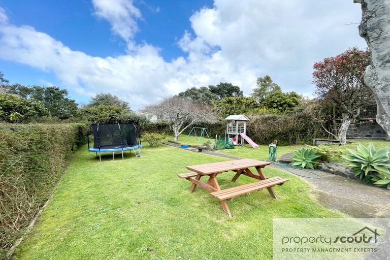 Photo of property in 10 Moana Crescent, Blagdon, New Plymouth, 4310