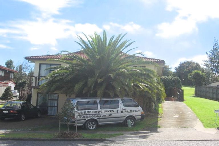 Photo of property in 2/173 Bradbury Road, Highland Park, Auckland, 2010