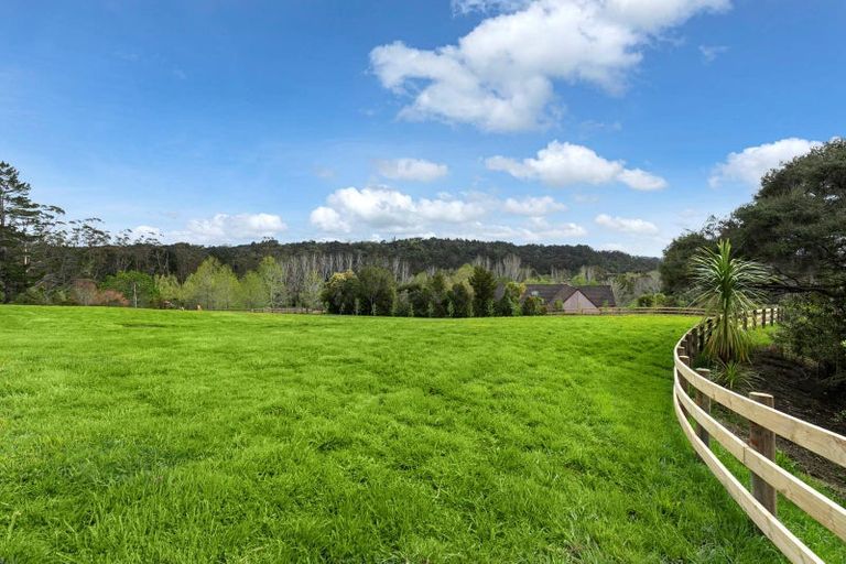 Photo of property in 41 Robinson Road, Coatesville, 0793
