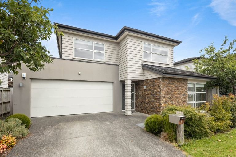 Photo of property in 5 Reno Way, Flat Bush, Auckland, 2016