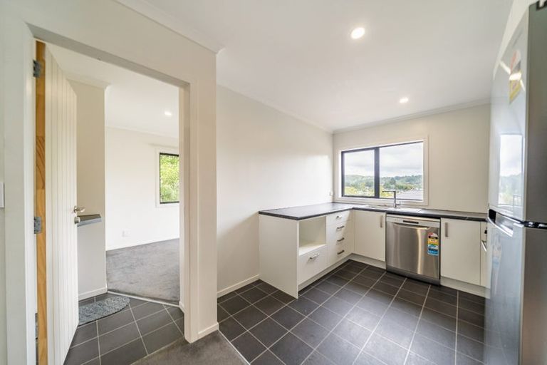 Photo of property in 9 Lowry Heights, Stokes Valley, Lower Hutt, 5019