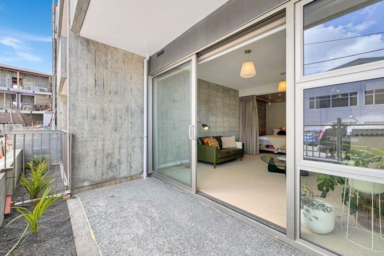 Photo of property in Vela Apartments, 3/2g Campbell Terrace, Petone, Lower Hutt, 5012