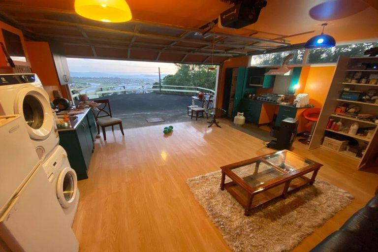 Photo of property in 16 City View Grove, Harbour View, Lower Hutt, 5010