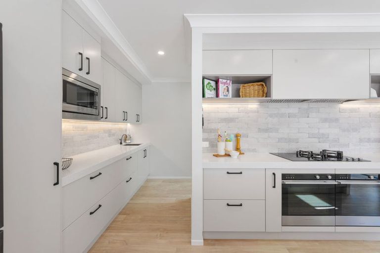 Photo of property in 99 Stoneridge Terrace, Whitford, Manurewa, 2576