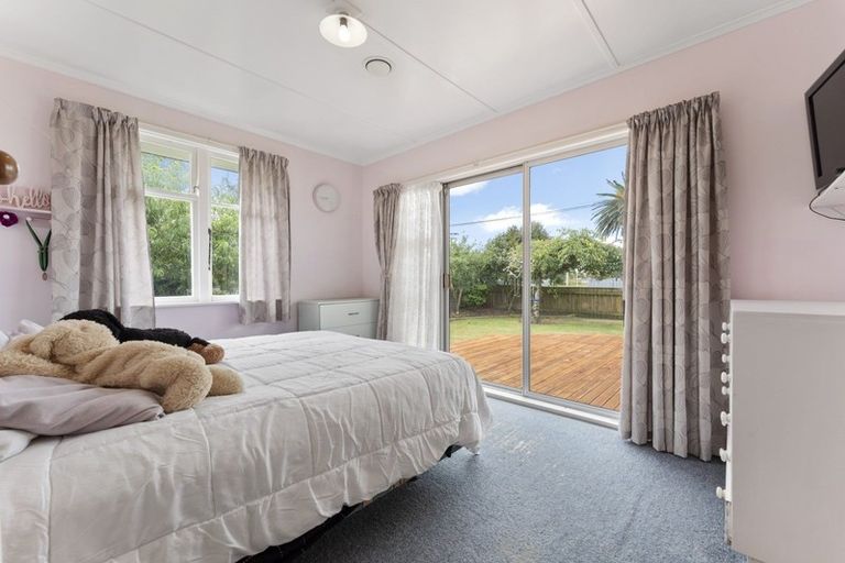 Photo of property in 24 Hunter Street, Normanby, Hawera, 4614