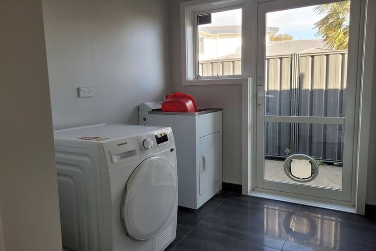 Photo of property in 2 James Kidd Place, Greytown, 5712