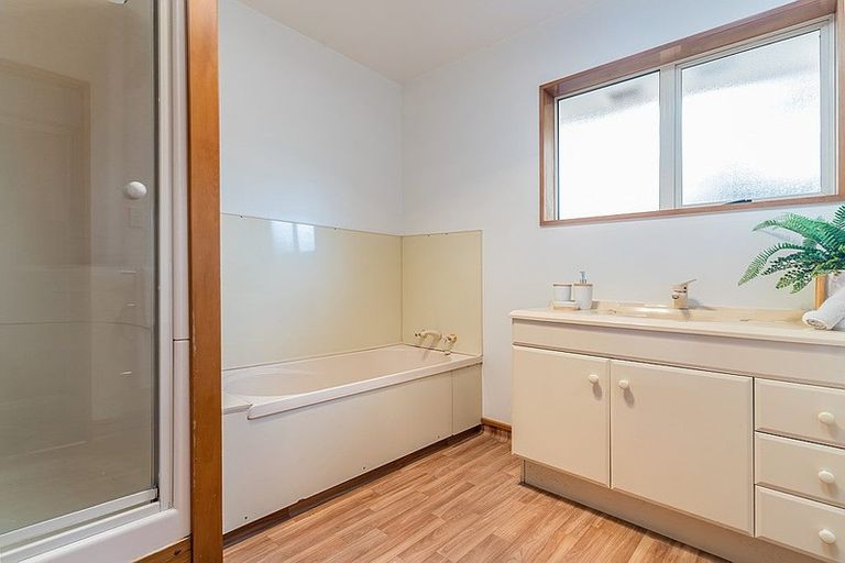 Photo of property in 2/45b Trafford Street, Harewood, Christchurch, 8051