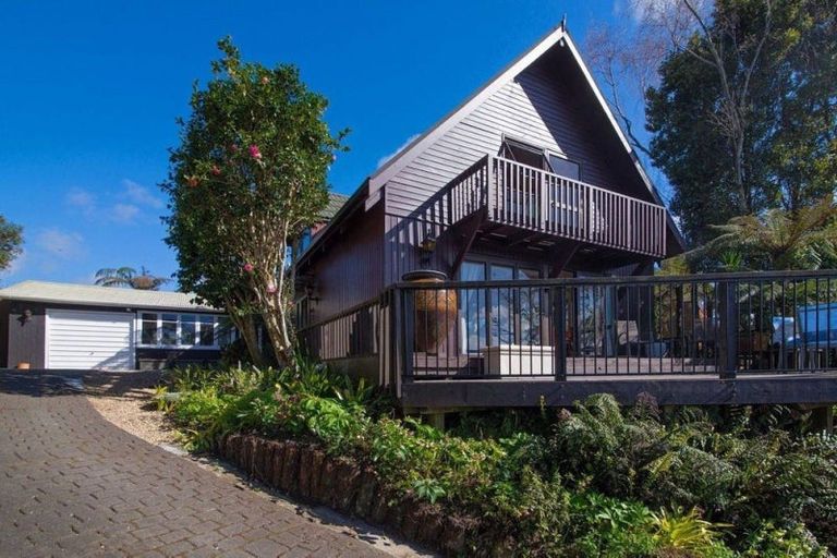 Photo of property in 3 Ridge Road, Lake Okareka, Rotorua, 3076