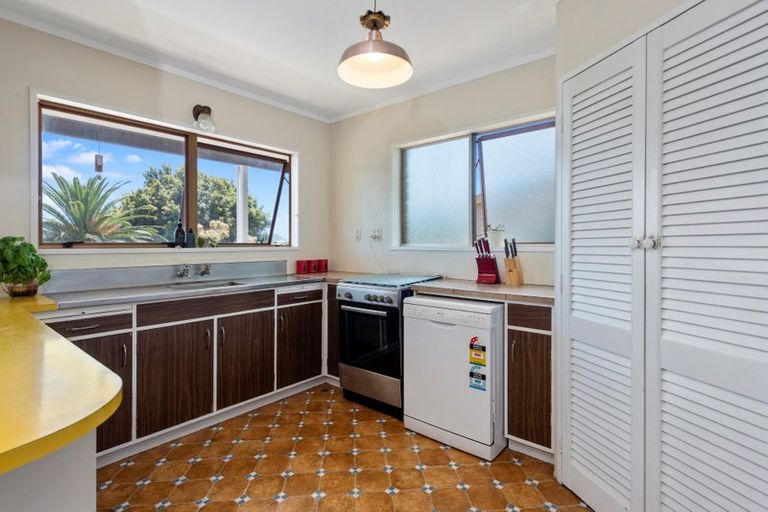 Photo of property in 25 Bellevue Road, Brookfield, Tauranga, 3110