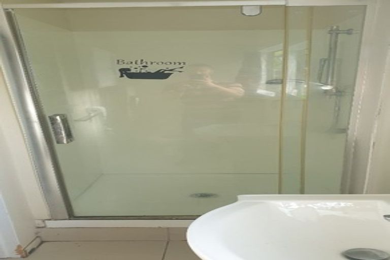 Photo of property in 70 Chichester Drive, Rosehill, Papakura, 2113