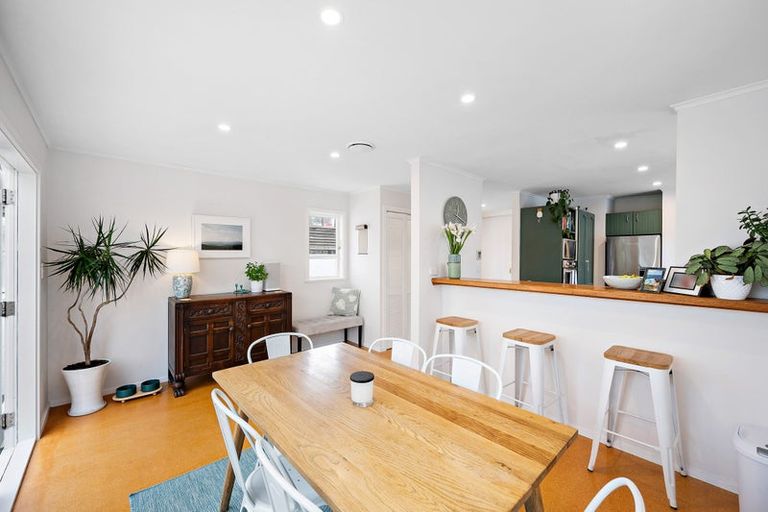 Photo of property in 39 Tuatoru Street, Eastbourne, Lower Hutt, 5013