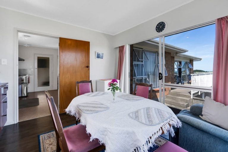 Photo of property in 16 Darwin Crescent, Spotswood, New Plymouth, 4310