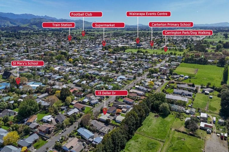 Photo of property in 13 Deller Drive, Carterton, 5713
