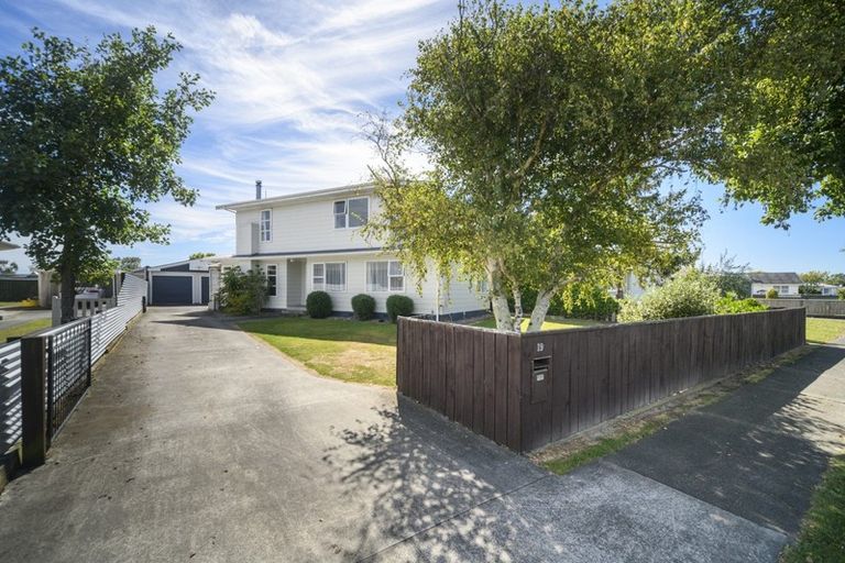 Photo of property in 19 Abraham Crescent, Milson, Palmerston North, 4414