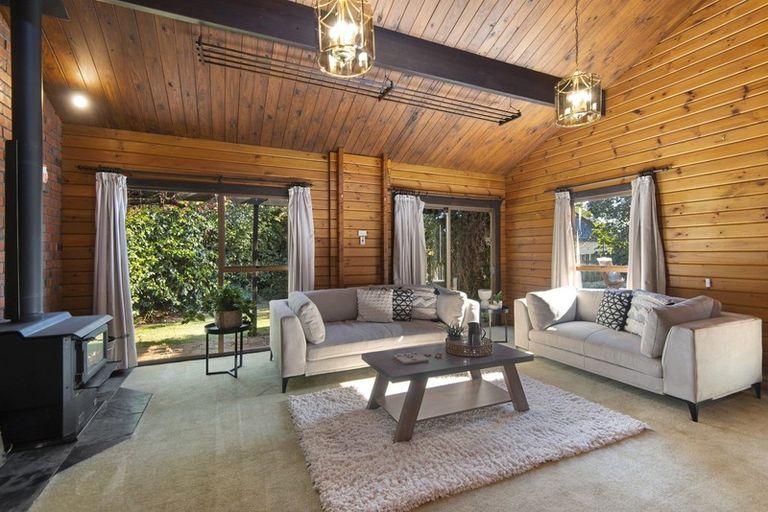 Photo of property in 19 Birdling Place, Halswell, Christchurch, 8025