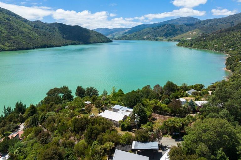 Photo of property in 579 Queen Charlotte Drive, Havelock, 7281