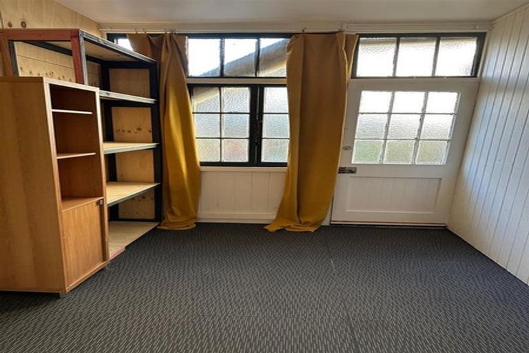 Photo of property in 15 Queens Parade, Devonport, Auckland, 0624