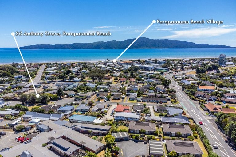 Photo of property in 30 Anthony Grove, Paraparaumu Beach, Paraparaumu, 5032