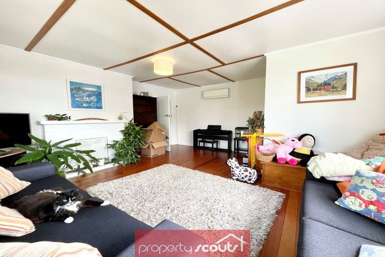 Photo of property in 10 Moana Crescent, Blagdon, New Plymouth, 4310