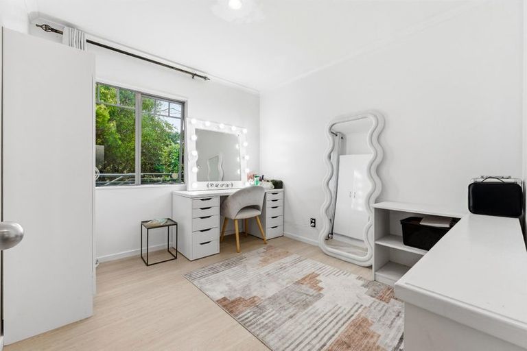 Photo of property in 56 Garton Drive, Massey, Auckland, 0614