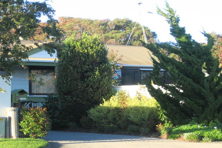 Photo of property in 3 Aaron Court, Paraparaumu Beach, Paraparaumu, 5032