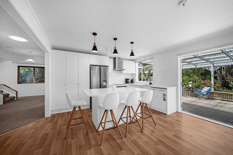 Photo of property in 883 Swanson Road, Swanson, Auckland, 0612