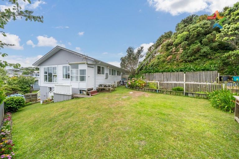 Photo of property in 27a Cypress Drive, Maungaraki, Lower Hutt, 5010