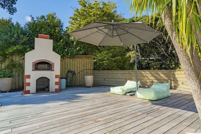 Photo of property in 3 Puriri Place, Whitianga, 3510