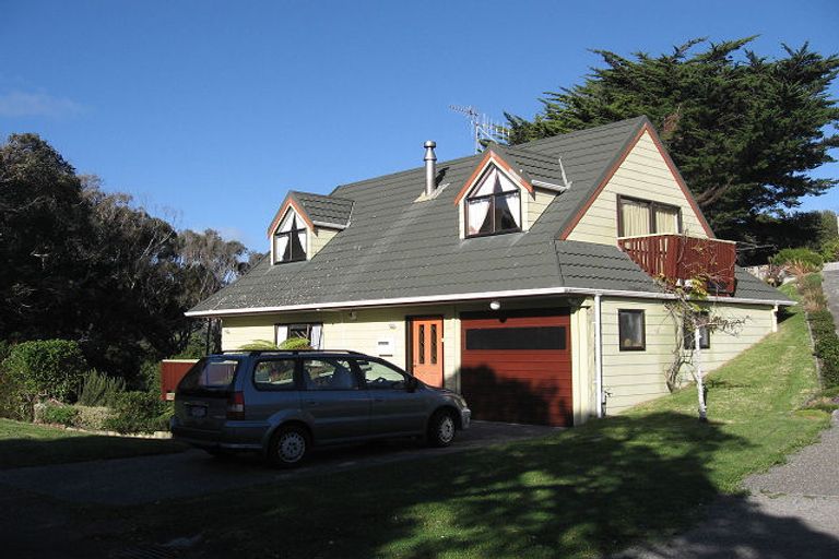 Photo of property in 18 The Crescent, Raumati South, Paraparaumu, 5032