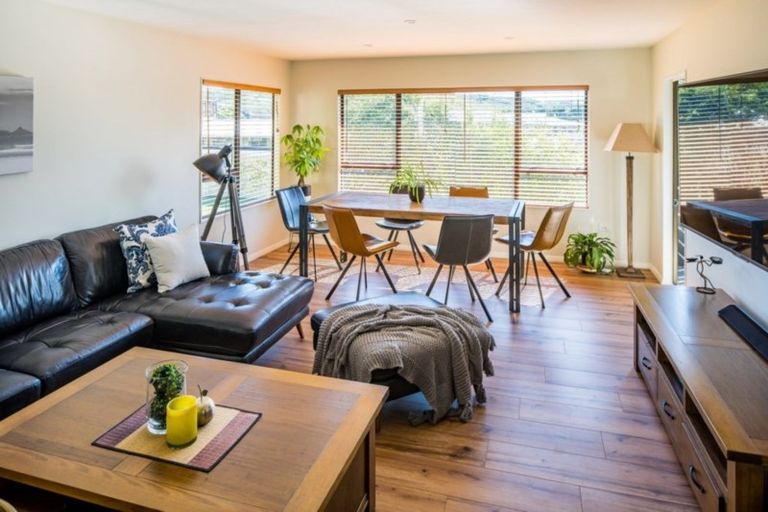 Photo of property in 8/24 Acheron Road, Paremata, Porirua, 5026