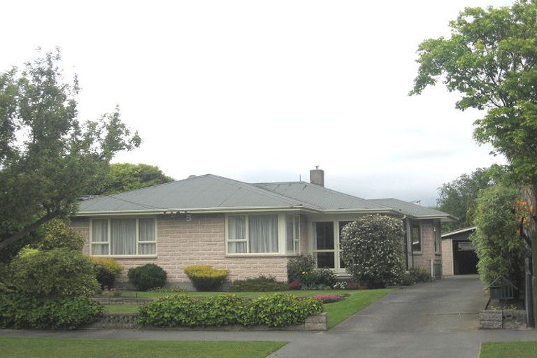 Photo of property in 9 Reynolds Avenue, Bishopdale, Christchurch, 8053