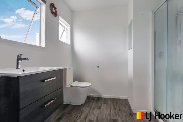 Photo of property in 2/21 Takanini Road, Takanini, 2112