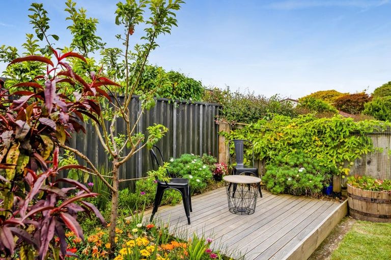 Photo of property in 14 Kowhai Street, Inglewood, 4330