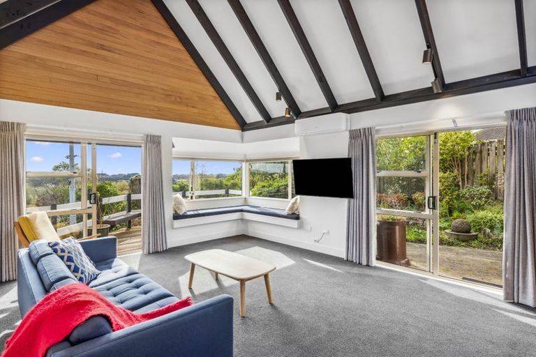 Photo of property in 75 Huia Street, Waikanae, 5036