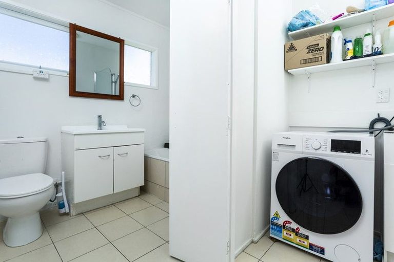 Photo of property in 25 Kenmure Avenue, Forrest Hill, Auckland, 0620