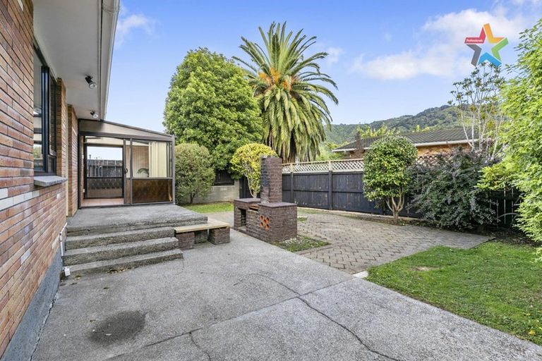 Photo of property in 30 Akron Grove, Totara Park, Upper Hutt, 5018