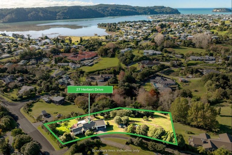 Photo of property in 27 Herbert Drive, Whangamata, 3620