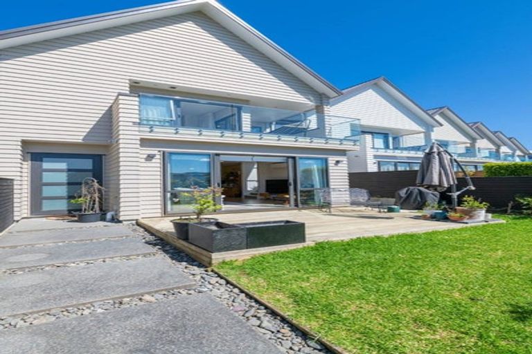 Photo of property in 14 Arran Point Parade, Orewa, 0931