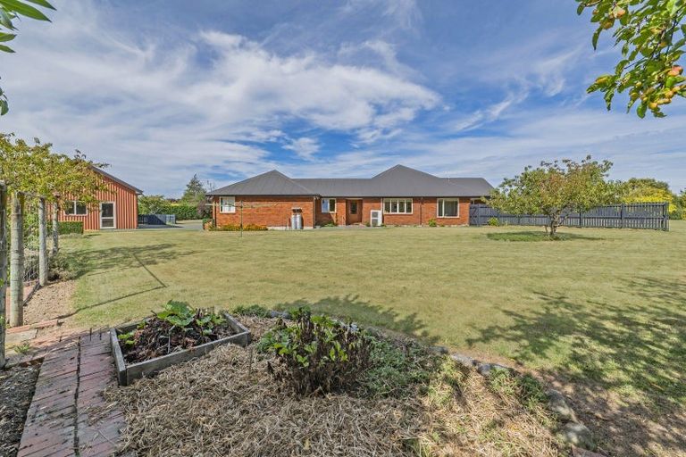 Photo of property in 21 Churchlea Place, Darfield, 7510