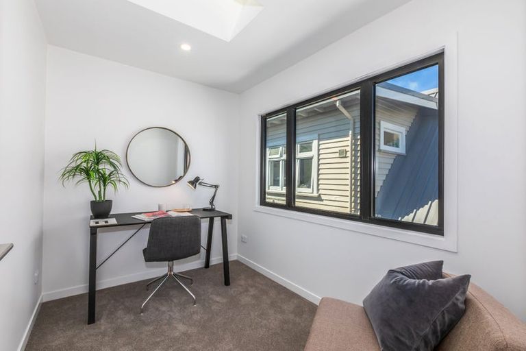 Photo of property in 45a Ross Street, Kilbirnie, Wellington, 6022