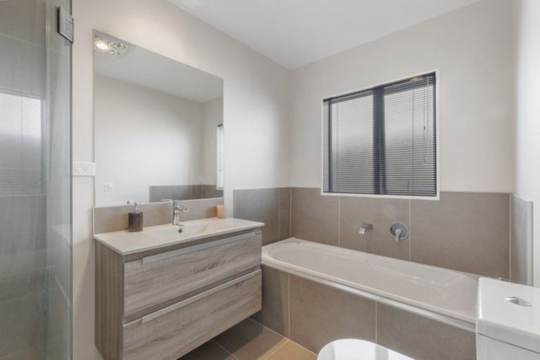 Photo of property in 6 Stile Place, Pukekohe, 2120