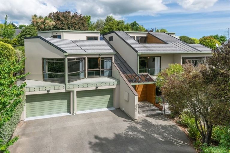 Photo of property in 10 Nehru Place, Cashmere, Christchurch, 8022