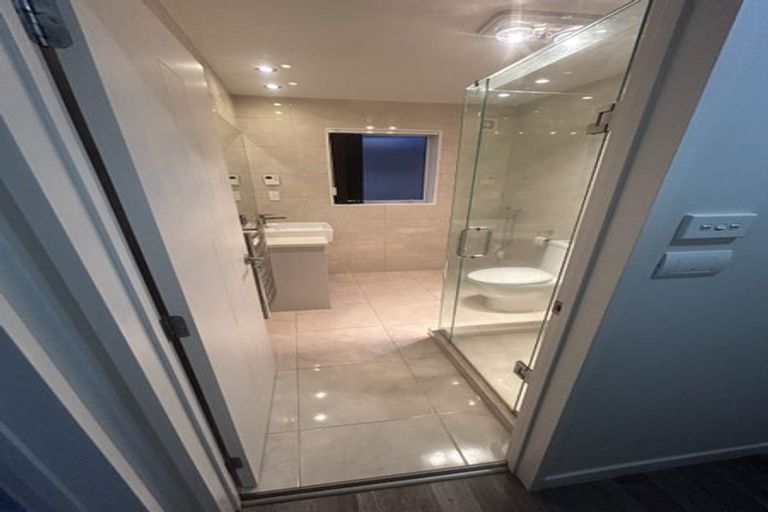 Photo of property in 30 Silver Moon Road, Albany Heights, Auckland, 0632